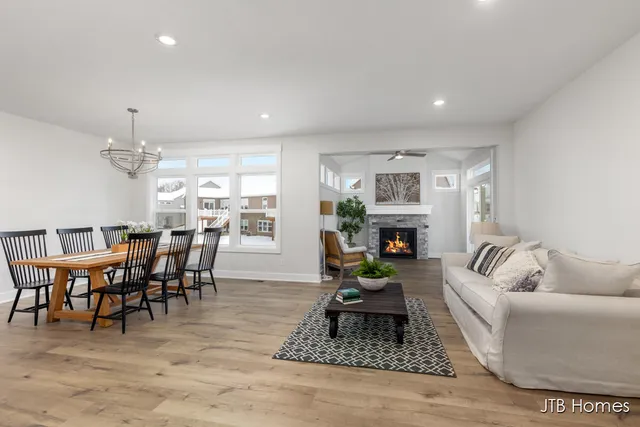 $539,900 | 6602 Timber Crst Drive Northeast, Unit 53, Rockford, MI 49341