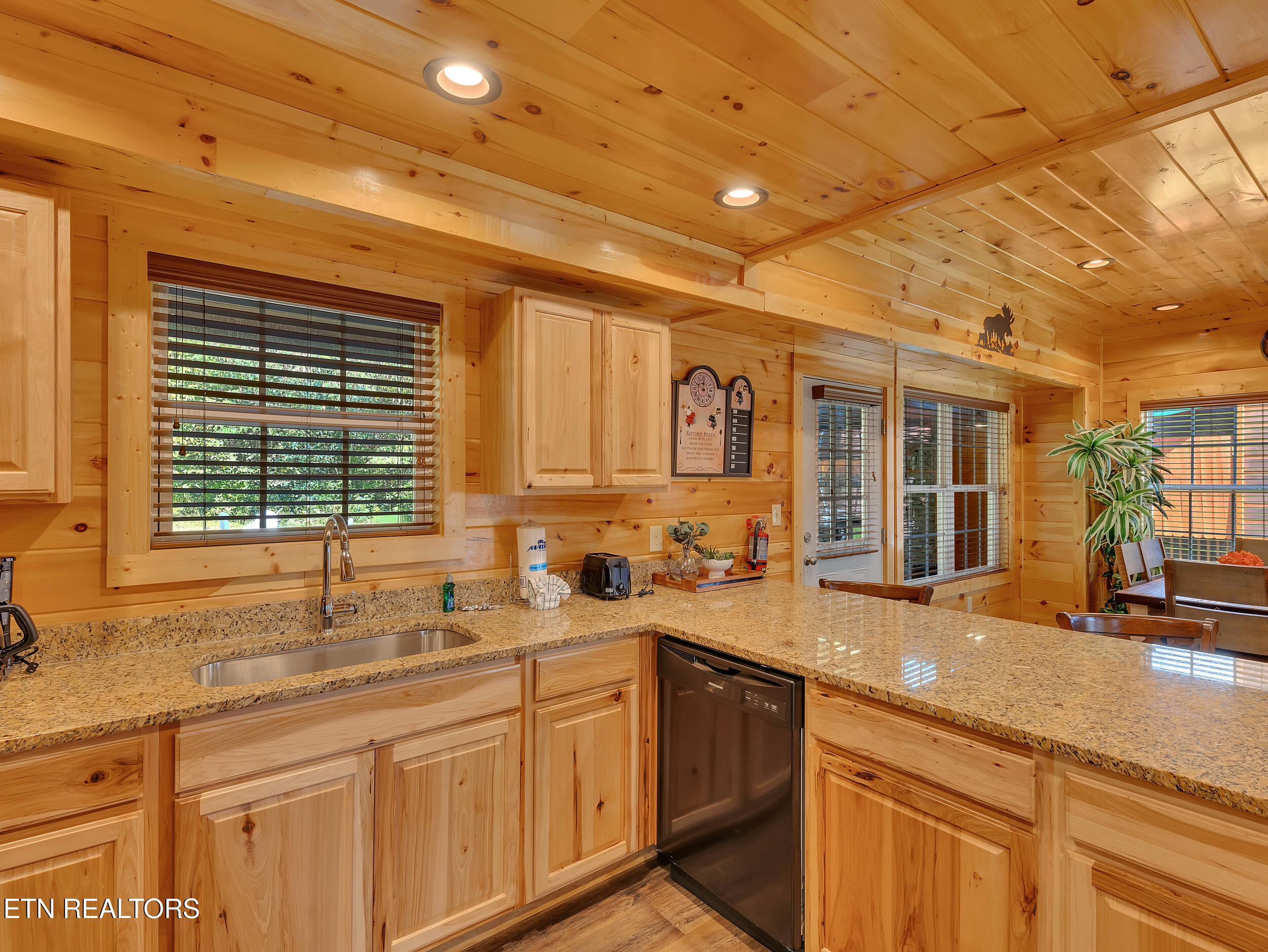 216 Caton Road Sevierville, TN 37862 - Photo 12 of 40 11_14