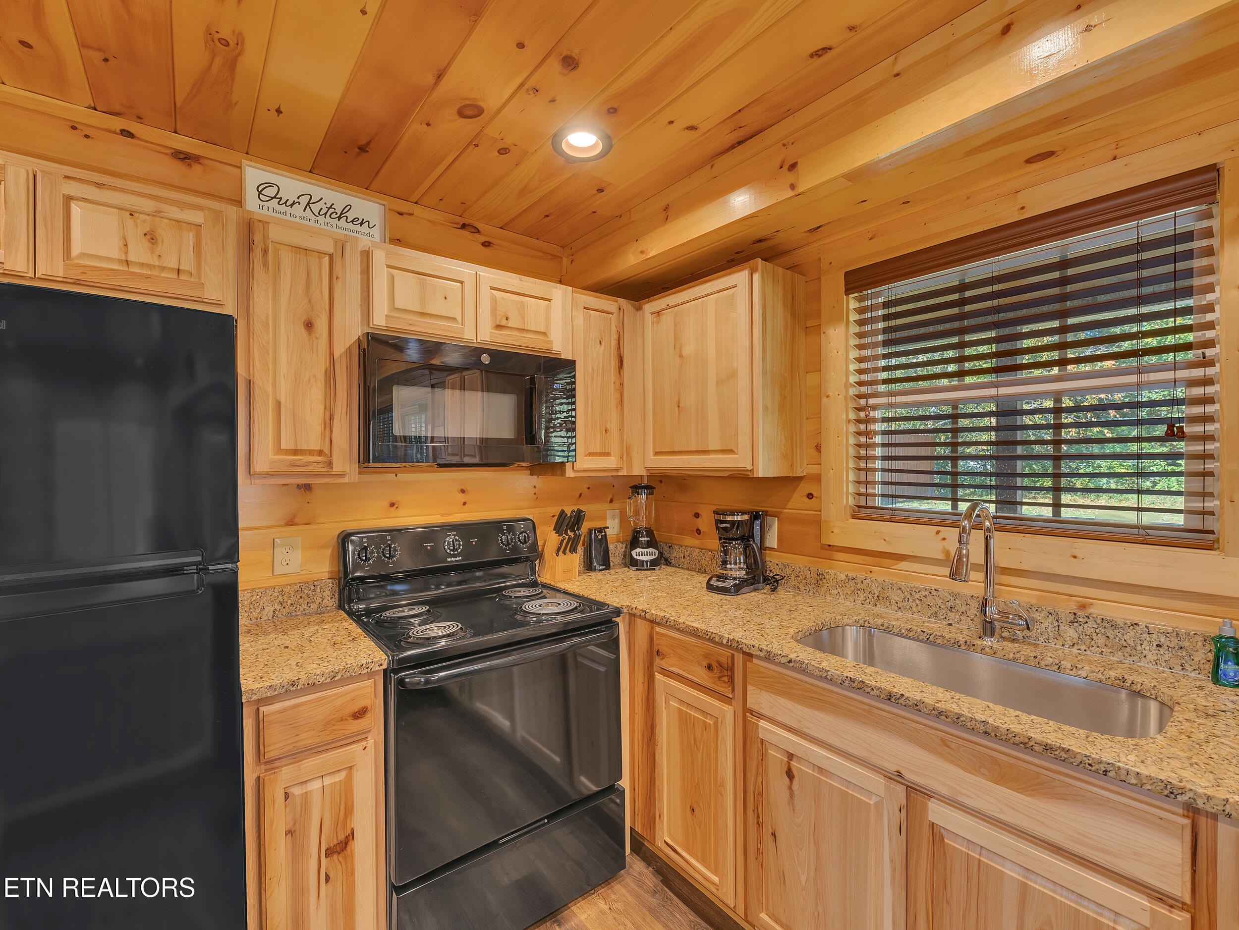 216 Caton Road Sevierville, TN 37862 - Photo 13 of 40 12_15