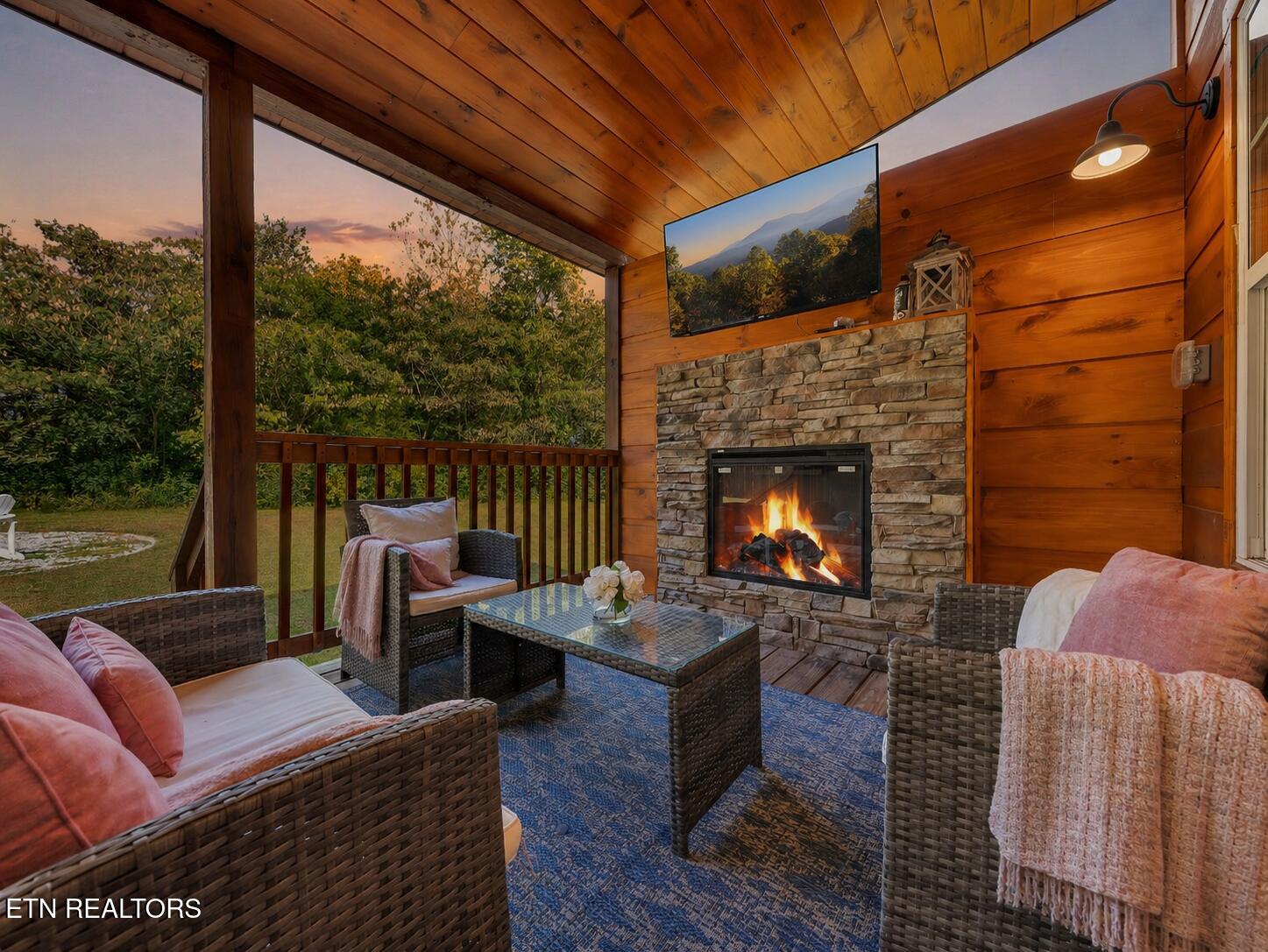 216 Caton Road Sevierville, TN 37862 - Photo 4 of 40 4