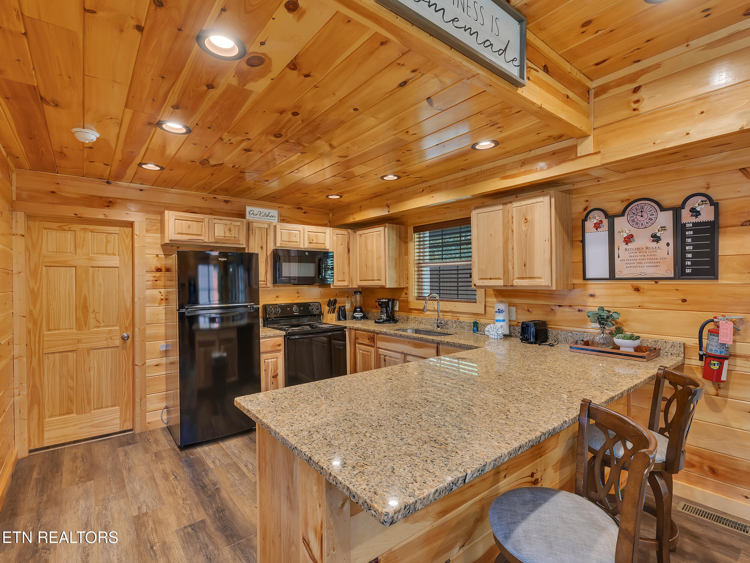 216 Caton Road Sevierville, TN 37862 - Photo 10 of 40 9_12