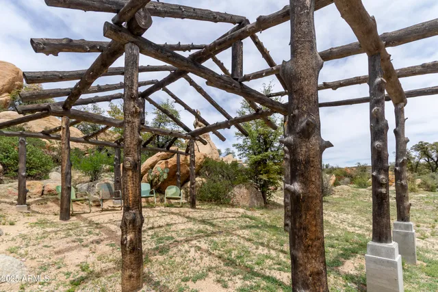 $1,757,000 | 1360 Grisby Road, Skull Valley, AZ 86338