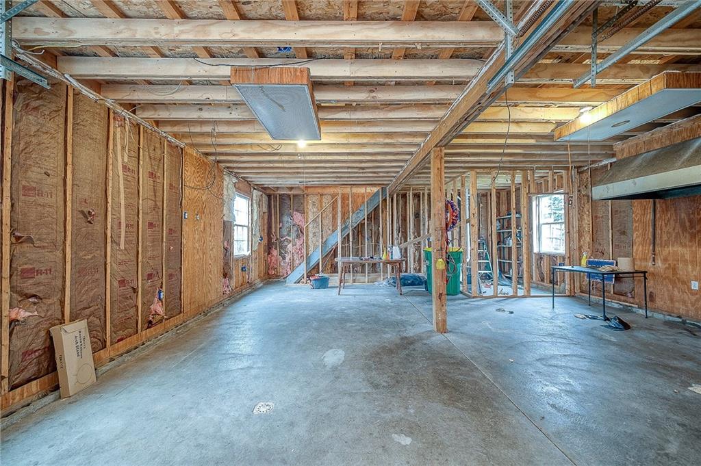 292 Evans City Road Butler, PA 16001 - Photo 24 of 30 Gallery Image 24