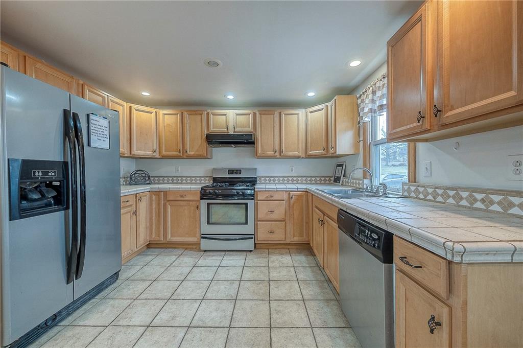 292 Evans City Road Butler, PA 16001 - Photo 8 of 30 Gallery Image 8