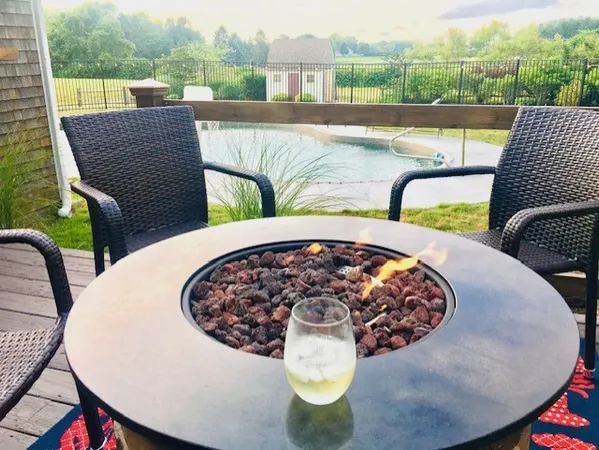 $5,000 | 105 Lilac Lane, Portsmouth, RI 02871