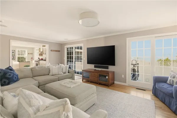 $5,000 | 105 Lilac Lane, Portsmouth, RI 02871