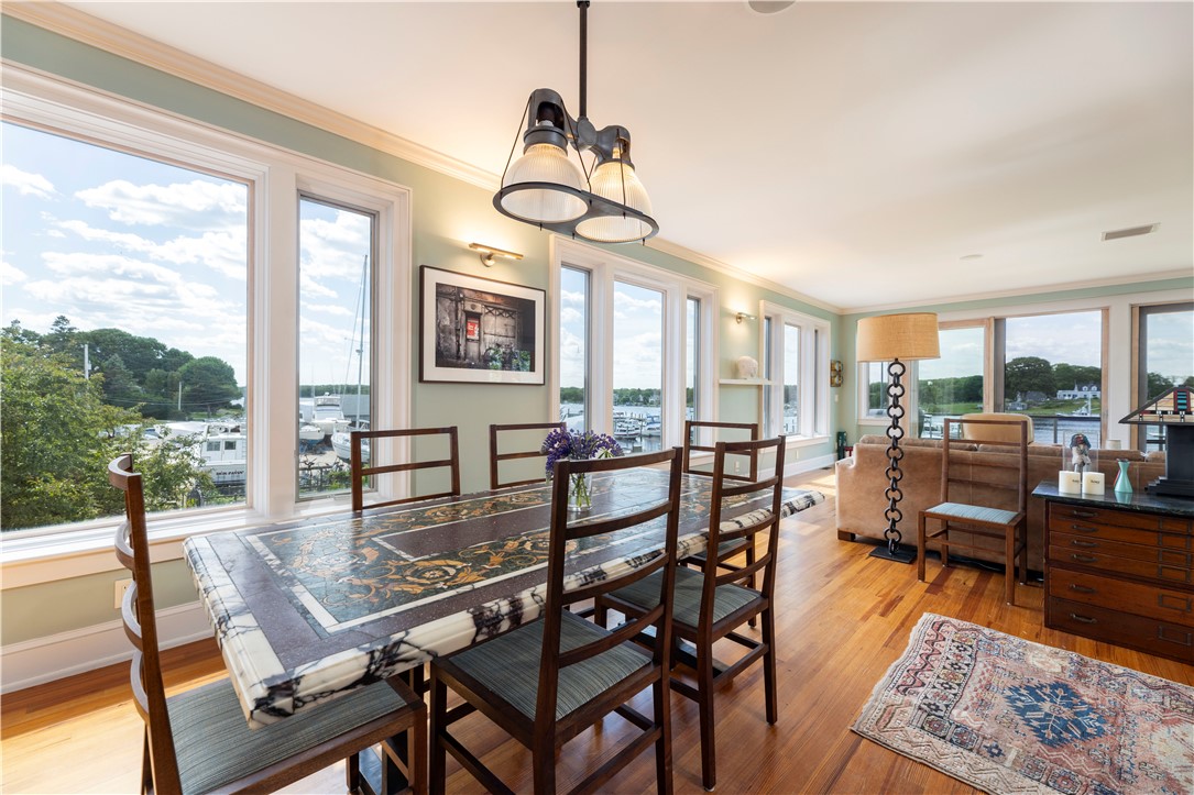 43 Avondale Road Westerly, RI 02891 - Photo 12 of 49