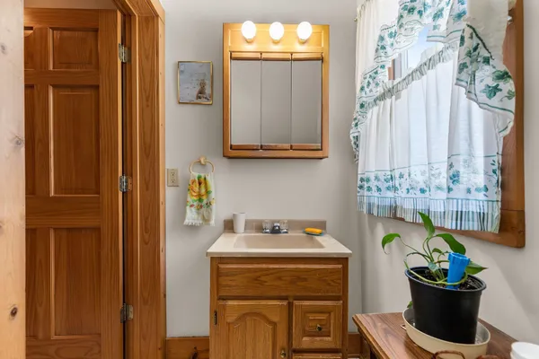 $184,900 | 563 Clark Street, Manawa, WI 54949