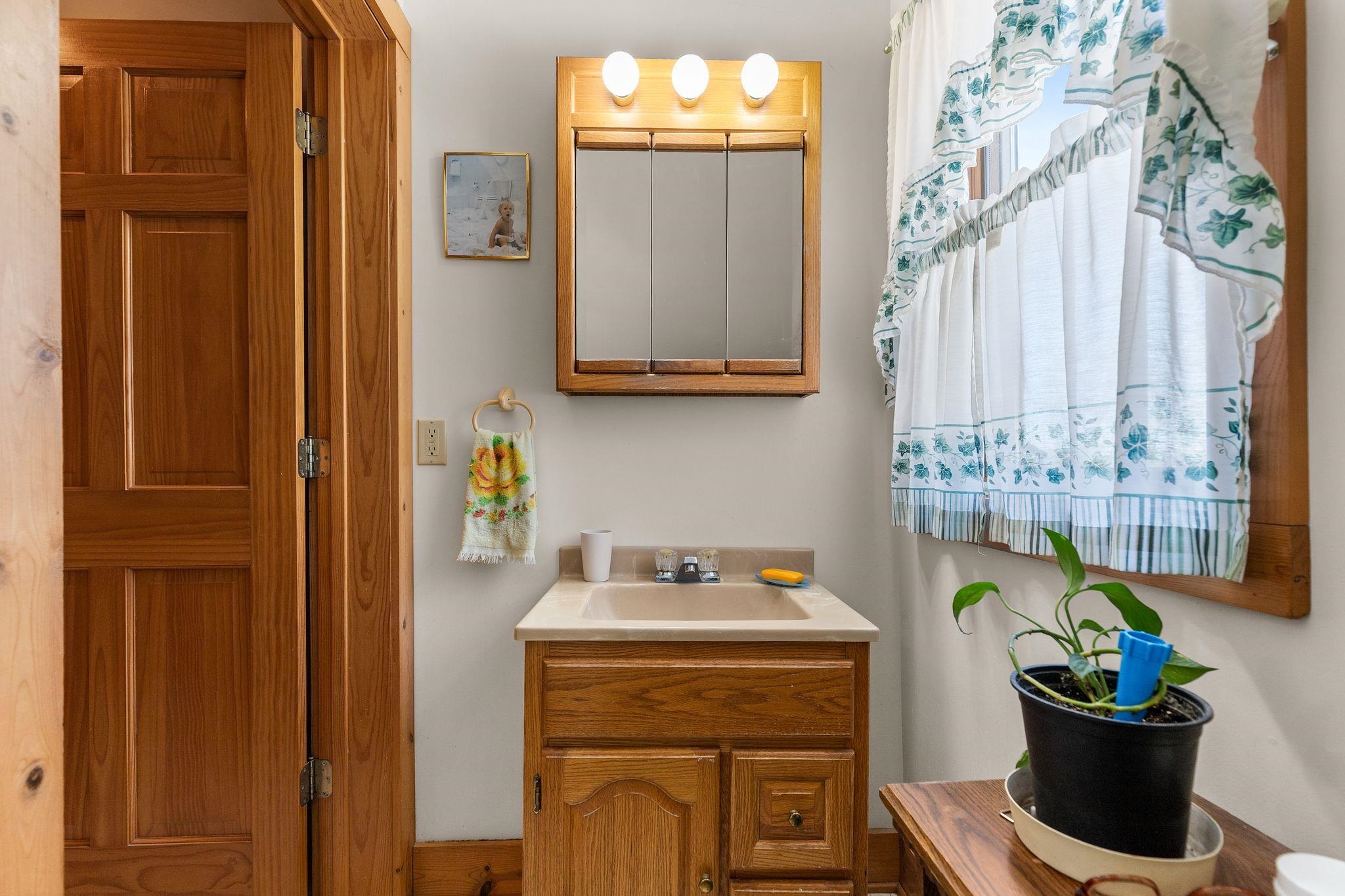 563 Clark Street Manawa, WI 54949 - Photo 18 of 29