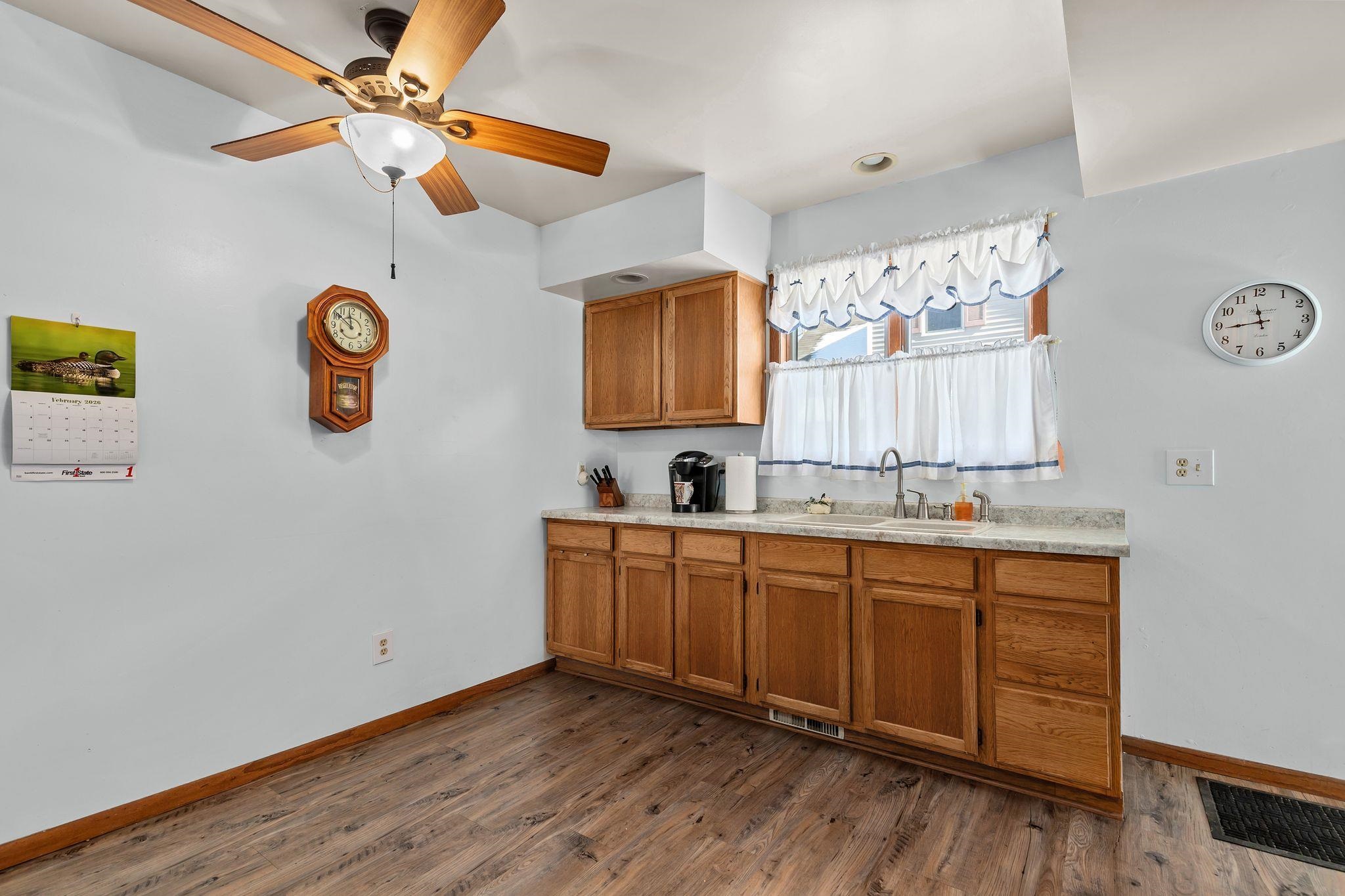 563 Clark Street Manawa, WI 54949 - Photo 6 of 29