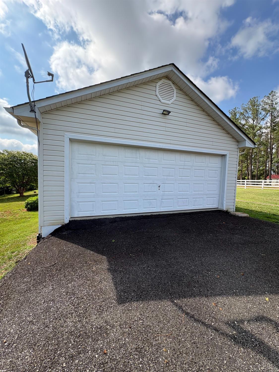 1060 Pocket Road Hurt, VA 24563 - Photo 10 of 55
