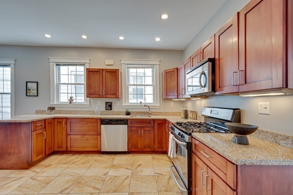 68 Flint Street Somerville, MA 02145 - Photo 19 of 39