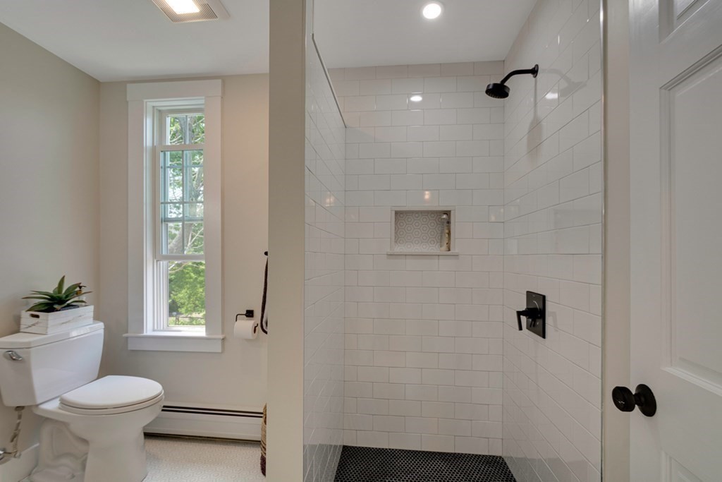 68 Flint Street Somerville, MA 02145 - Photo 10 of 39