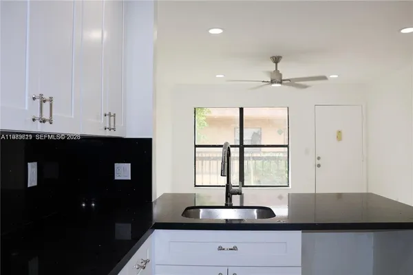 $2,350 | 2550 West 67th Place, Unit 2232, Hialeah, FL 33016