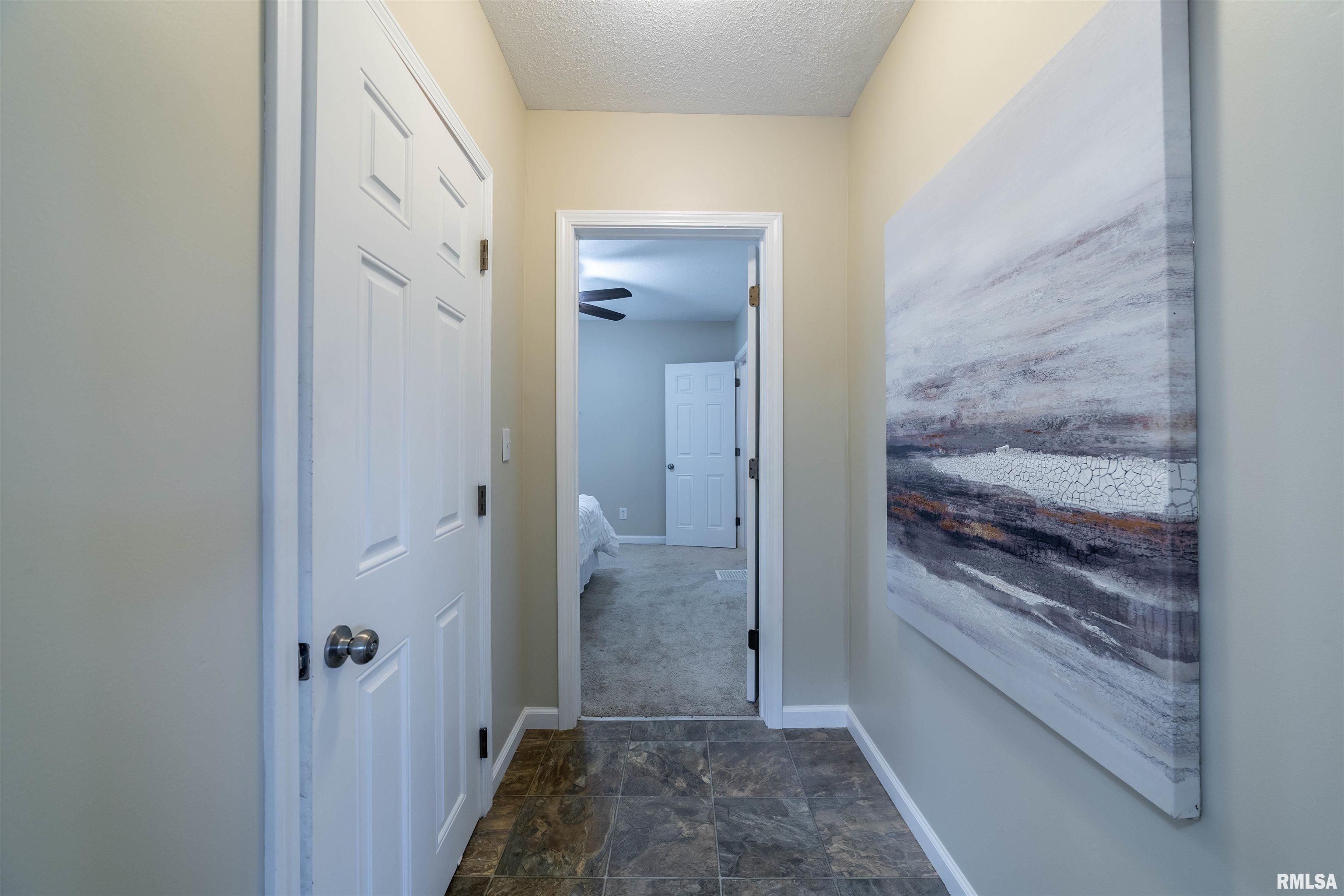 325 East Columbus Street Columbus, IL 62320 - Photo 12 of 35