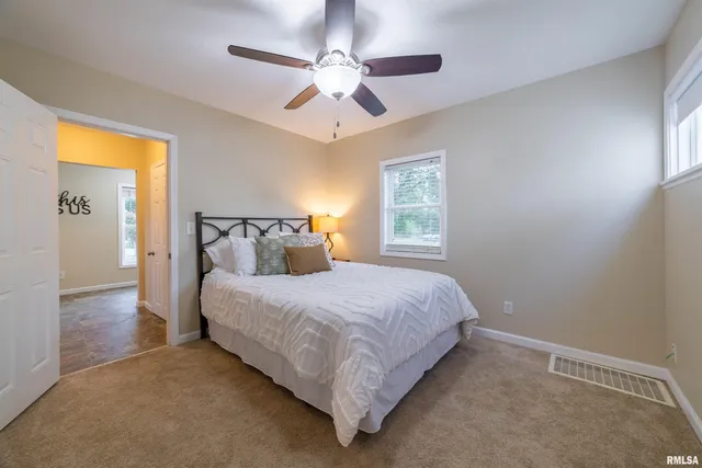 $145,000 | 325 East Columbus Street, Columbus, IL 62320