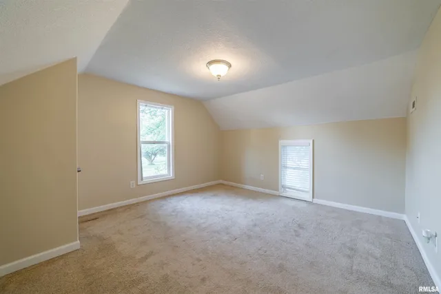 $145,000 | 325 East Columbus Street, Columbus, IL 62320