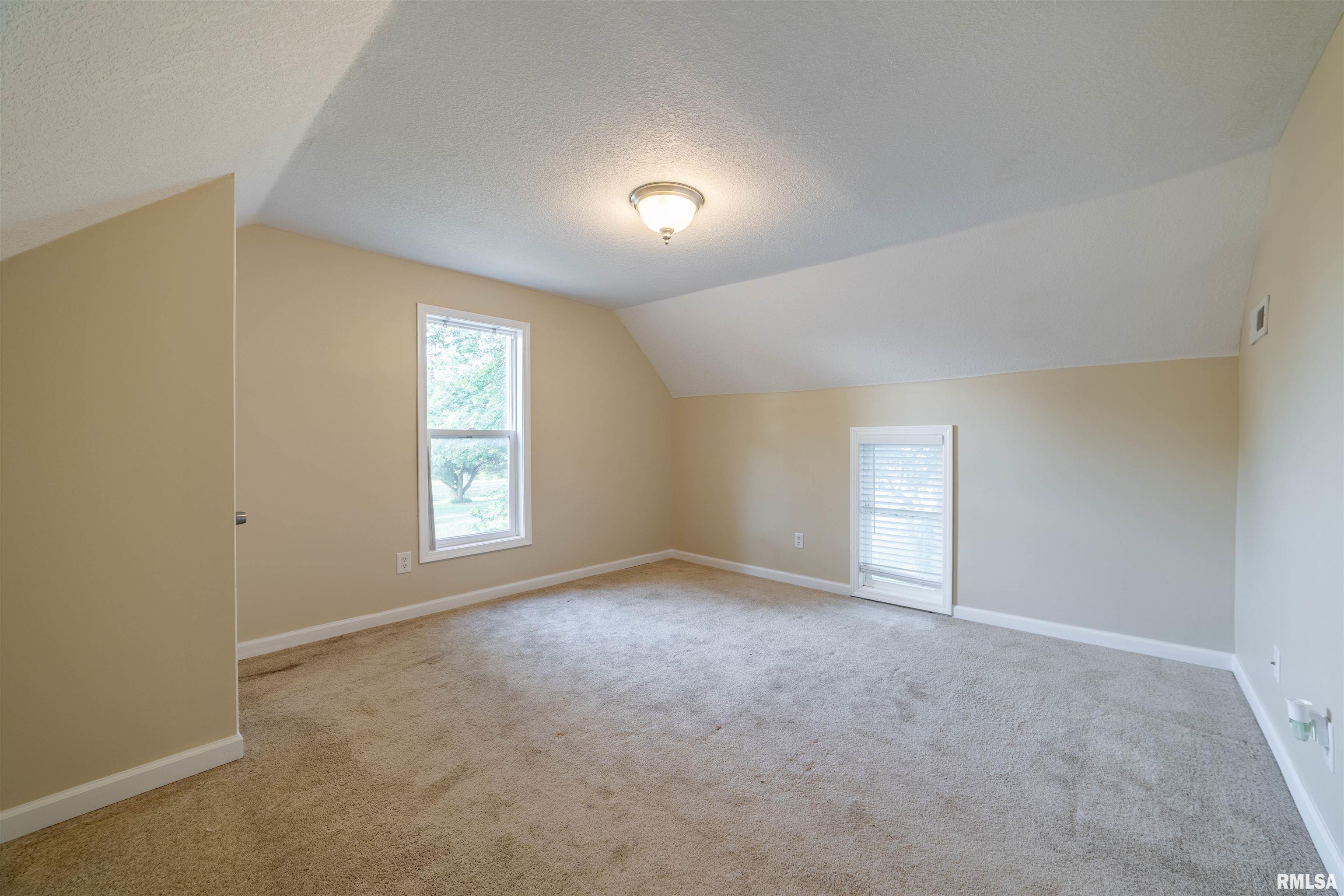 325 East Columbus Street Columbus, IL 62320 - Photo 19 of 35