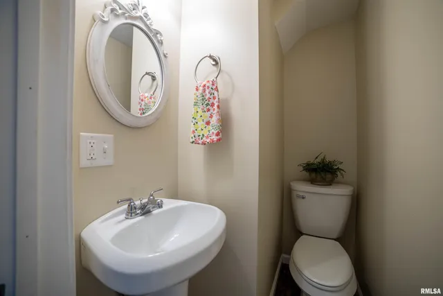 $145,000 | 325 East Columbus Street, Columbus, IL 62320