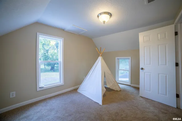 $145,000 | 325 East Columbus Street, Columbus, IL 62320