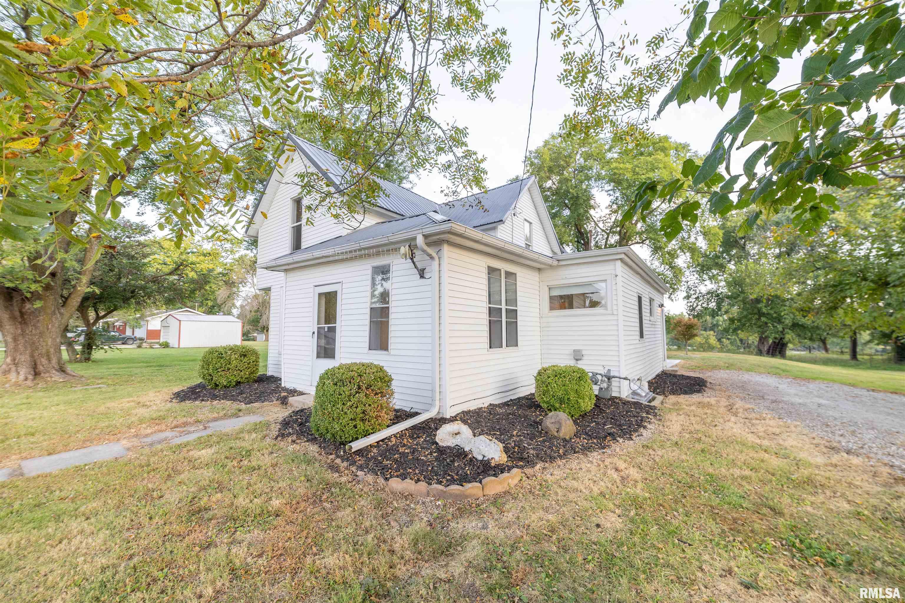 325 East Columbus Street Columbus, IL 62320 - Photo 25 of 35