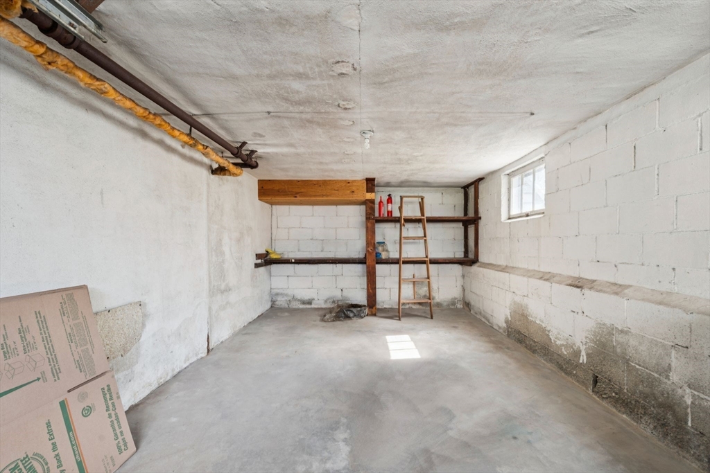 160 Cedar Avenue Arlington, MA 02476 - Photo 21 of 29