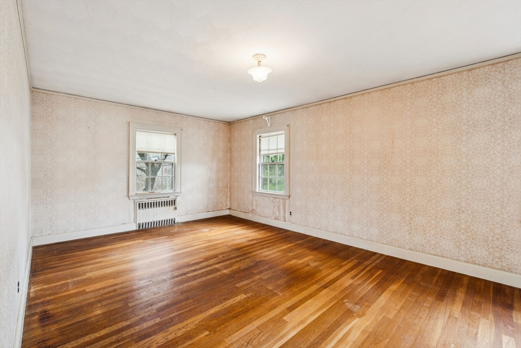 160 Cedar Avenue Arlington, MA 02476 - Photo 8 of 29