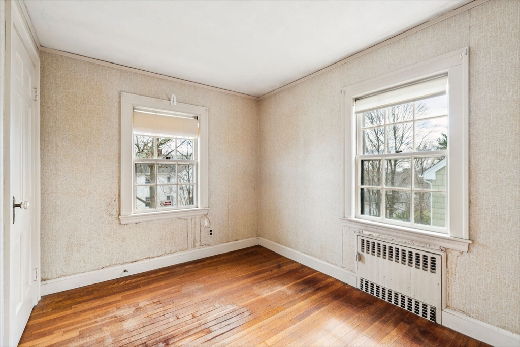 160 Cedar Avenue Arlington, MA 02476 - Photo 10 of 29