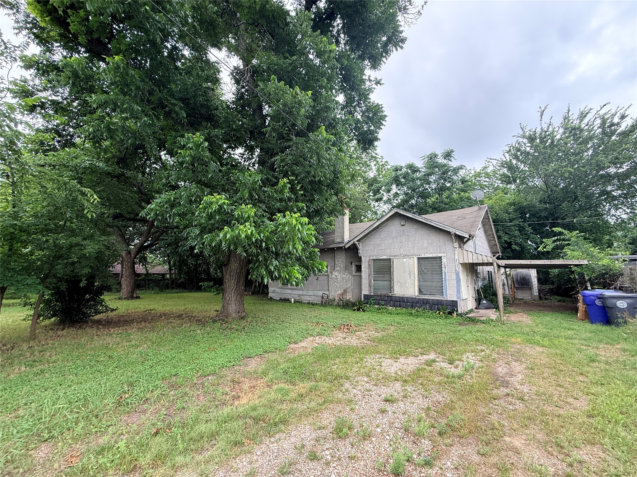 2922 MacArthur Drive Waco, TX 76708 - Photo 2 of 19 View of existing residence situated on approximately 23,545 SF lot.