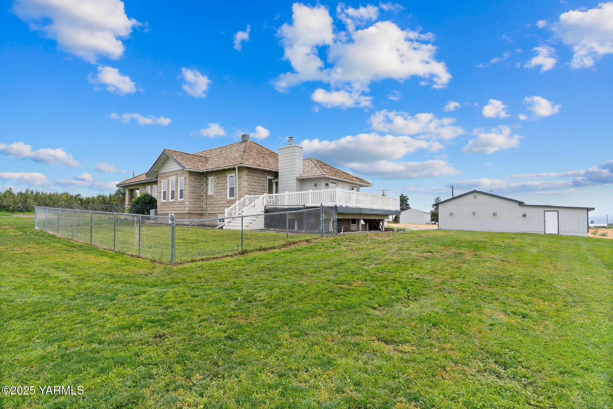 650 White Road Zillah, WA 98953 - Photo 34 of 39 650 White Rd-34
