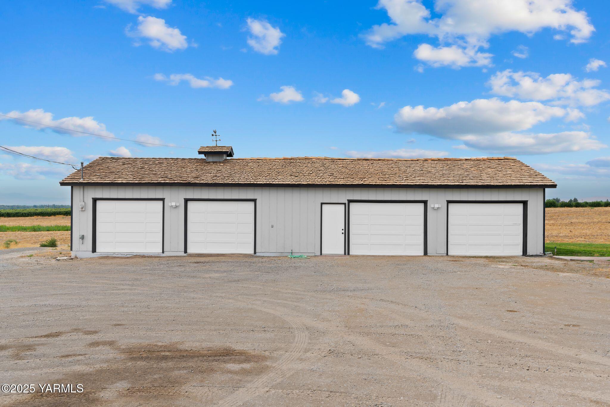 650 White Road Zillah, WA 98953 - Photo 7 of 39 650 White Rd-7