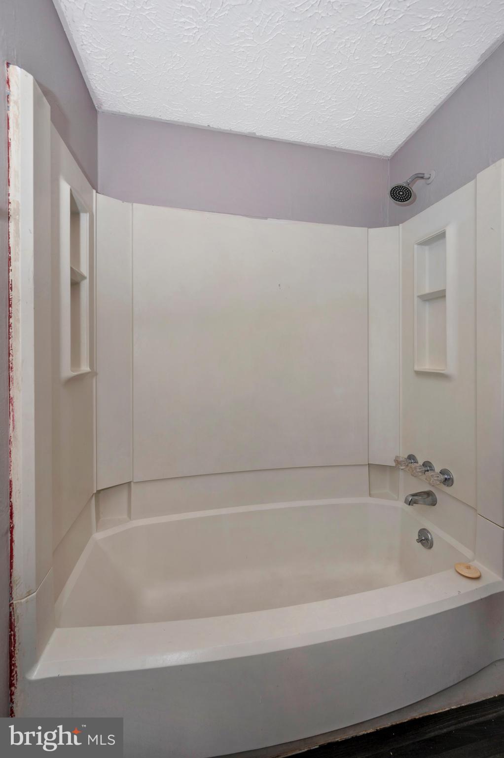 999 Heather Ridge Drive, Unit 2H Frederick, MD 21702 - Photo 34 of 44 Bathroom