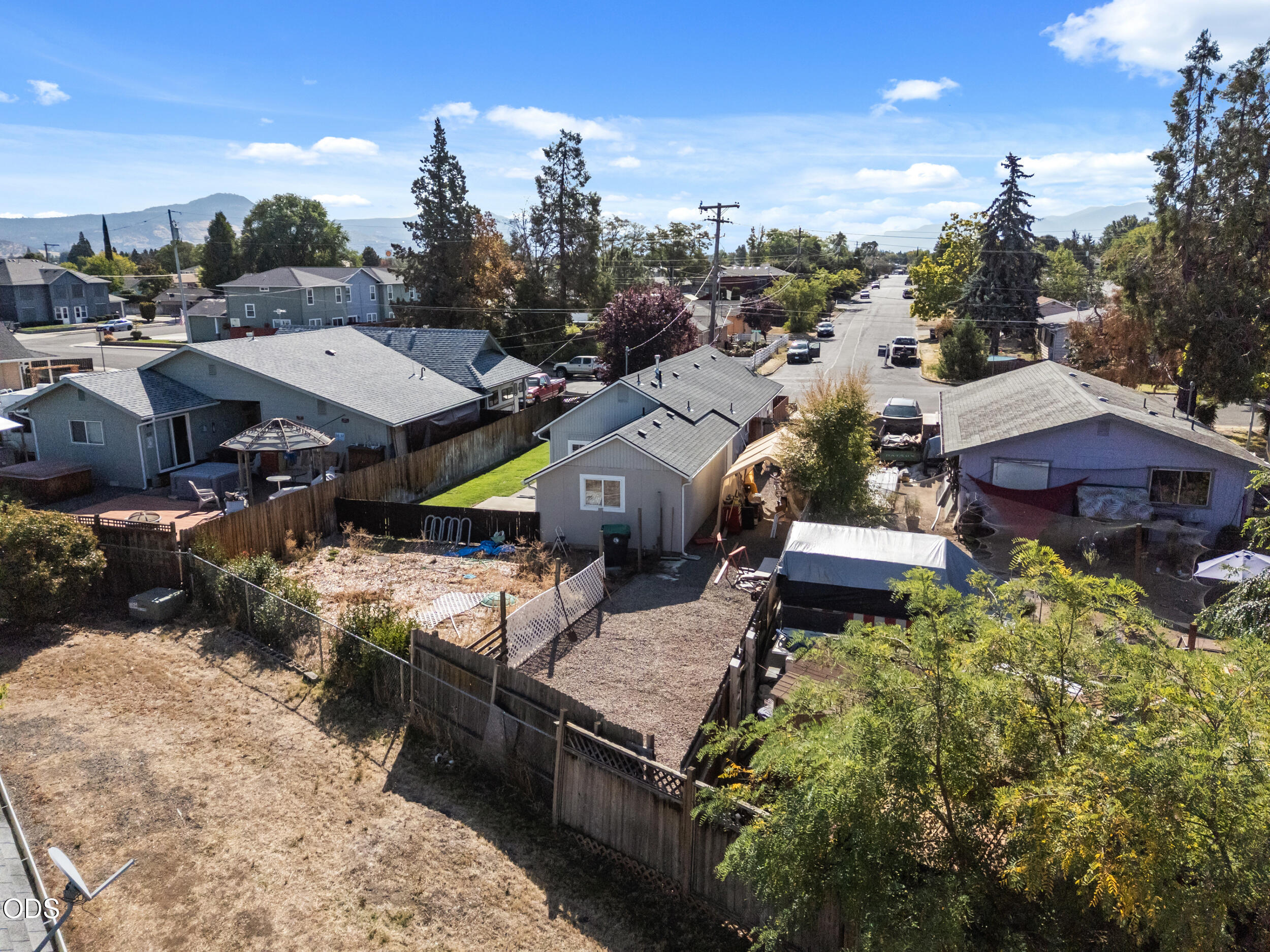 761 Hazel Street Central Point, OR 97502 - Photo 23 of 31 Gallery Image 23