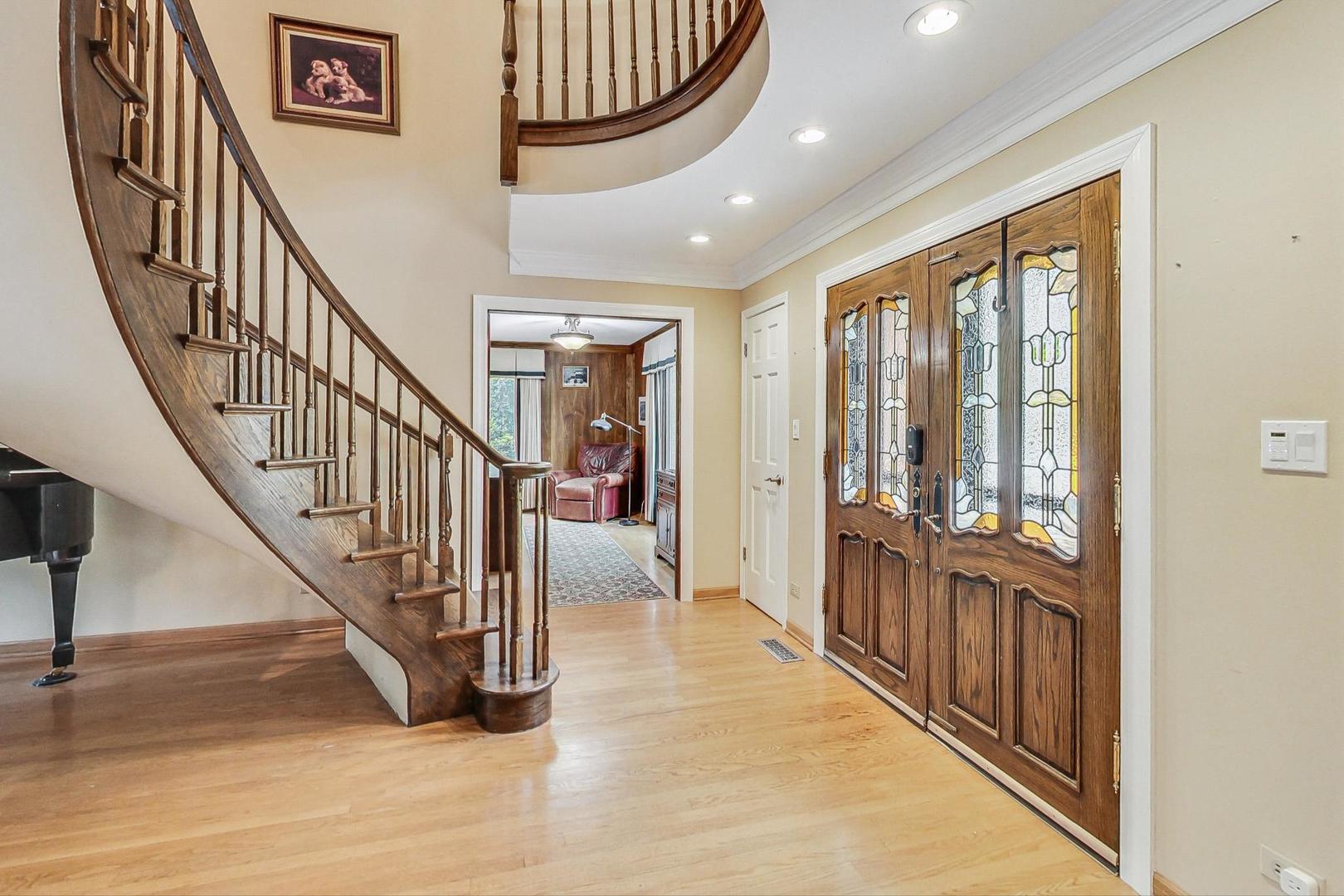 2 Norris Drive Burr Ridge, IL 60527 - Photo 5 of 54 Gallery Image 5