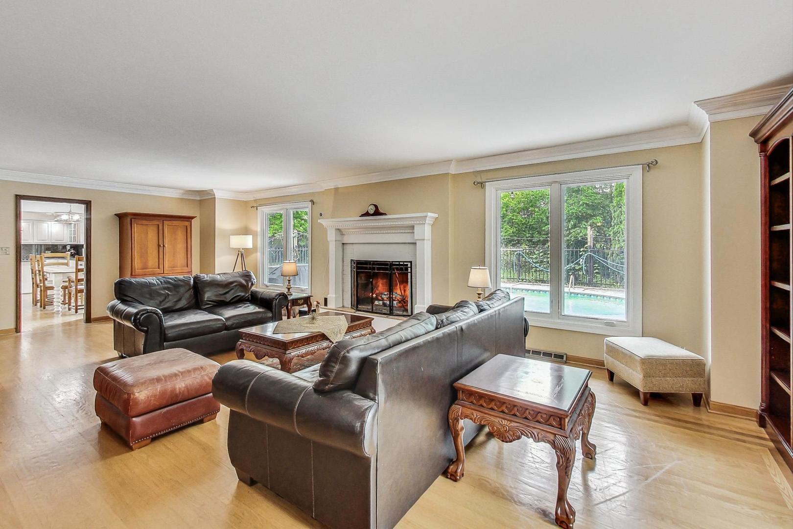 2 Norris Drive Burr Ridge, IL 60527 - Photo 6 of 54 Gallery Image 6