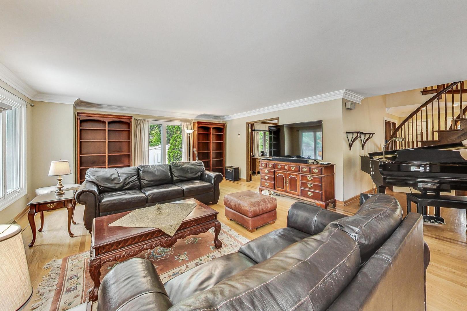 2 Norris Drive Burr Ridge, IL 60527 - Photo 8 of 54 Gallery Image 8