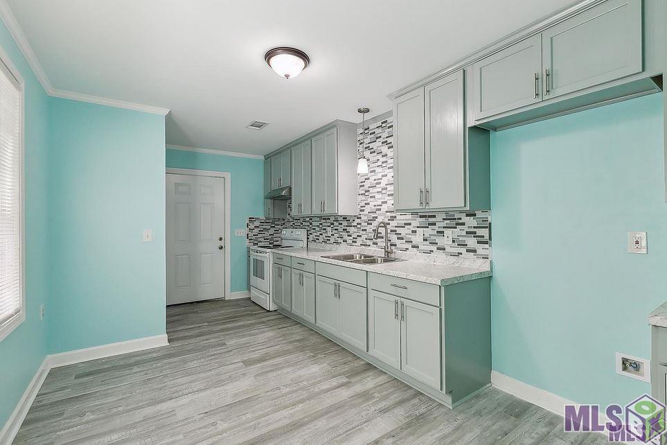 4762 Clayton Drive Baton Rouge, LA 70805 - Photo 3 of 9