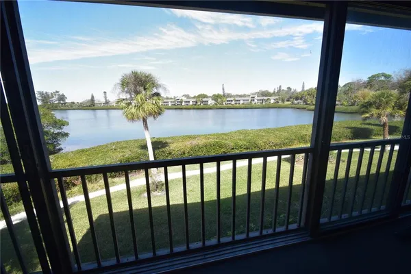 $2,100 | 1601 Bayhouse Point Drive, Unit BA201, Sarasota, FL 34231
