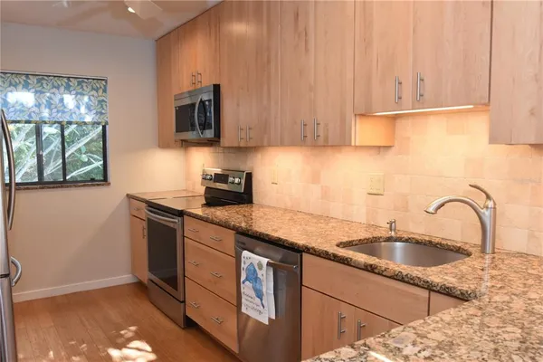 $2,100 | 1601 Bayhouse Point Drive, Unit BA201, Sarasota, FL 34231