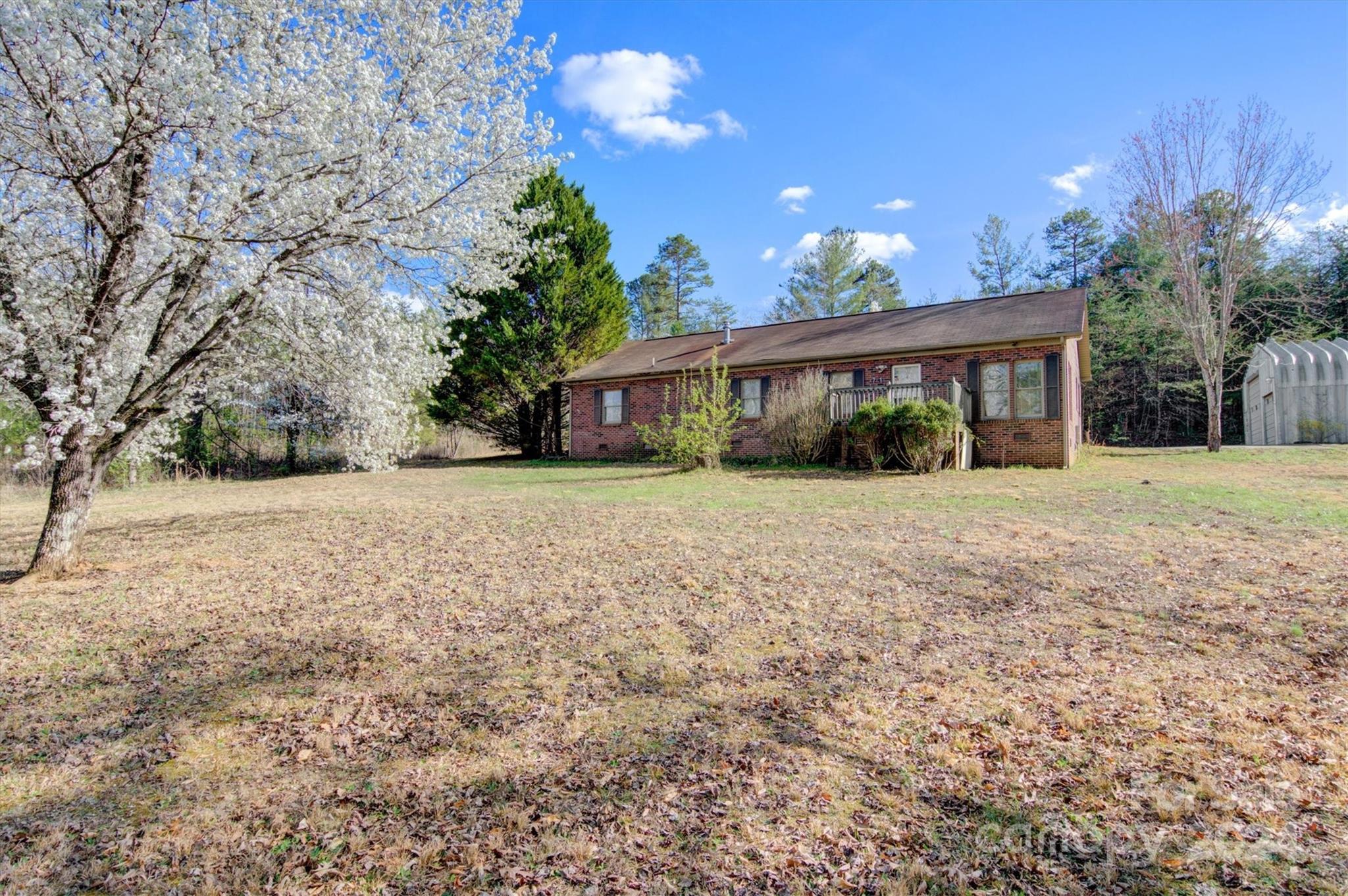 971 Airport Rhodhiss Road Hickory, NC 28601 - Photo 1 of 41 Gallery Image 1