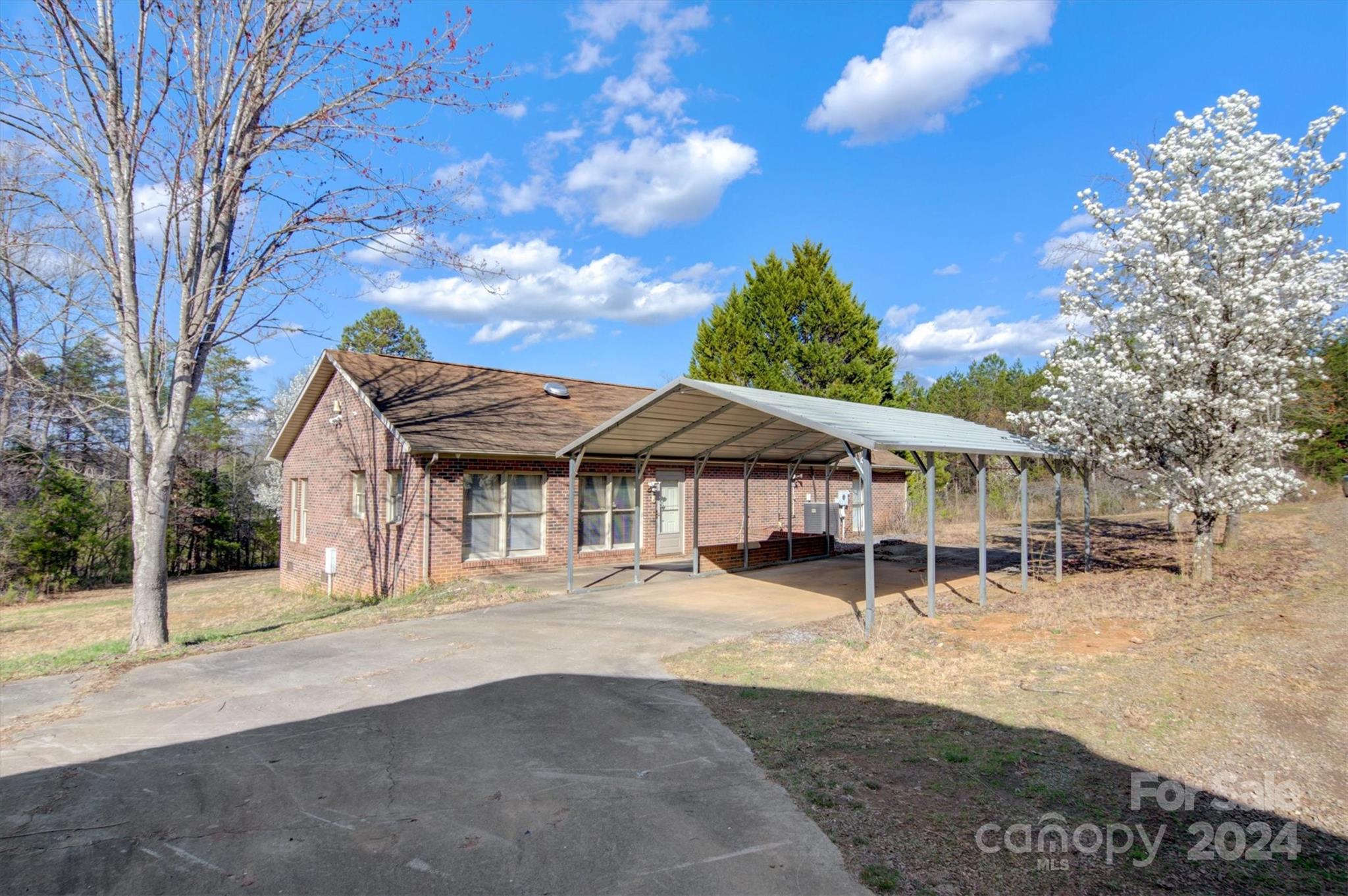 971 Airport Rhodhiss Road Hickory, NC 28601 - Photo 3 of 41 Gallery Image 3