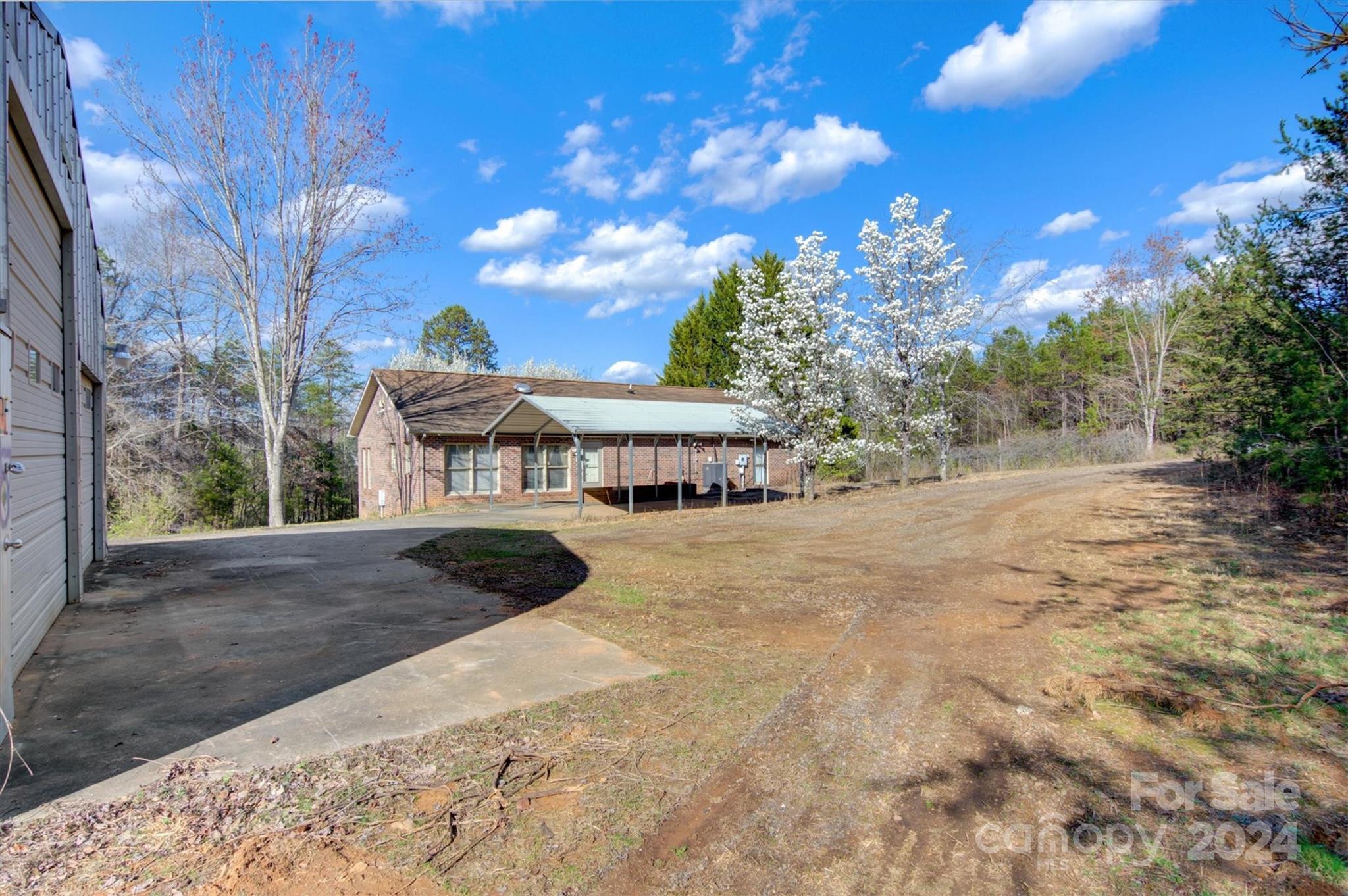 971 Airport Rhodhiss Road Hickory, NC 28601 - Photo 34 of 41 Gallery Image 34