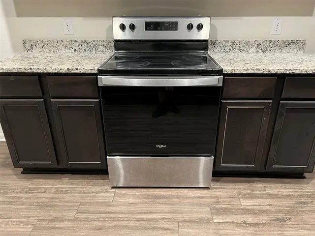 $1,800 | 329 Crescent Park Drive, Jarrell, TX 76537