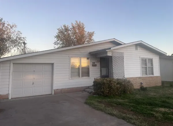 $1,795 | 1941 North Mockingbird Lane, Abilene, TX 79603