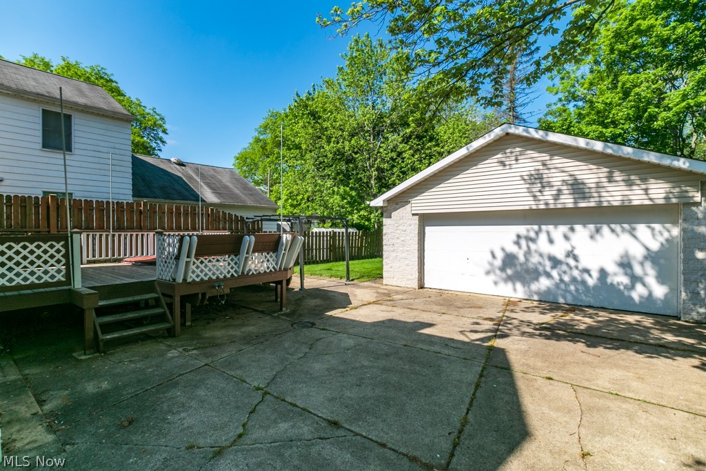 1772 Lyndhurst Road Lyndhurst, OH 44124 - Photo 37 of 43