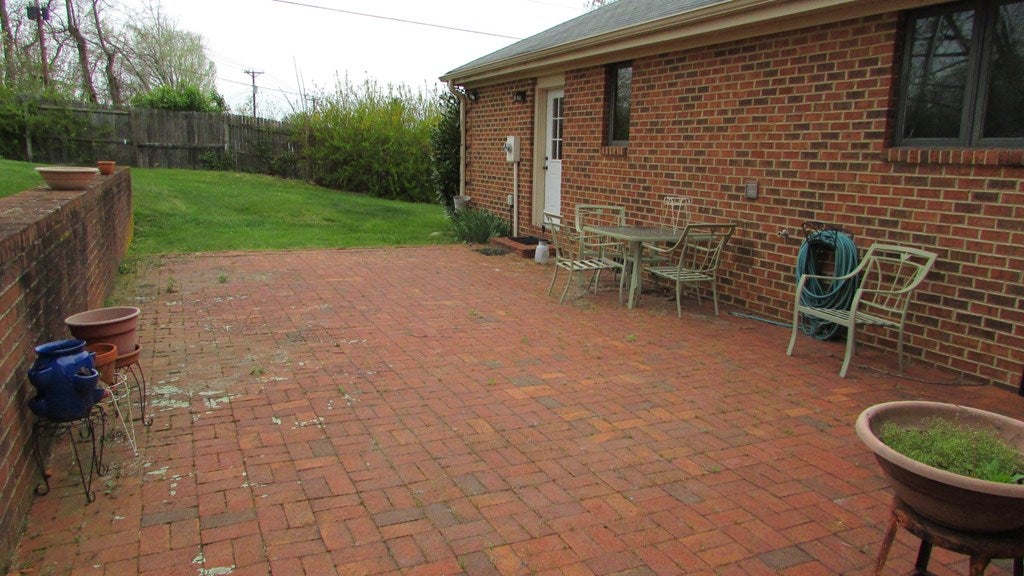 7809 Brandon Road Fairlawn, VA 24141 - Photo 10 of 48 Gallery Image 10