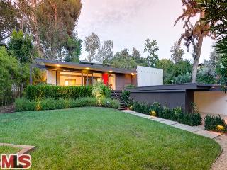 748 Laguna Road Pasadena, CA 91105 - Photo 1 of 1 a front view of a house with garden