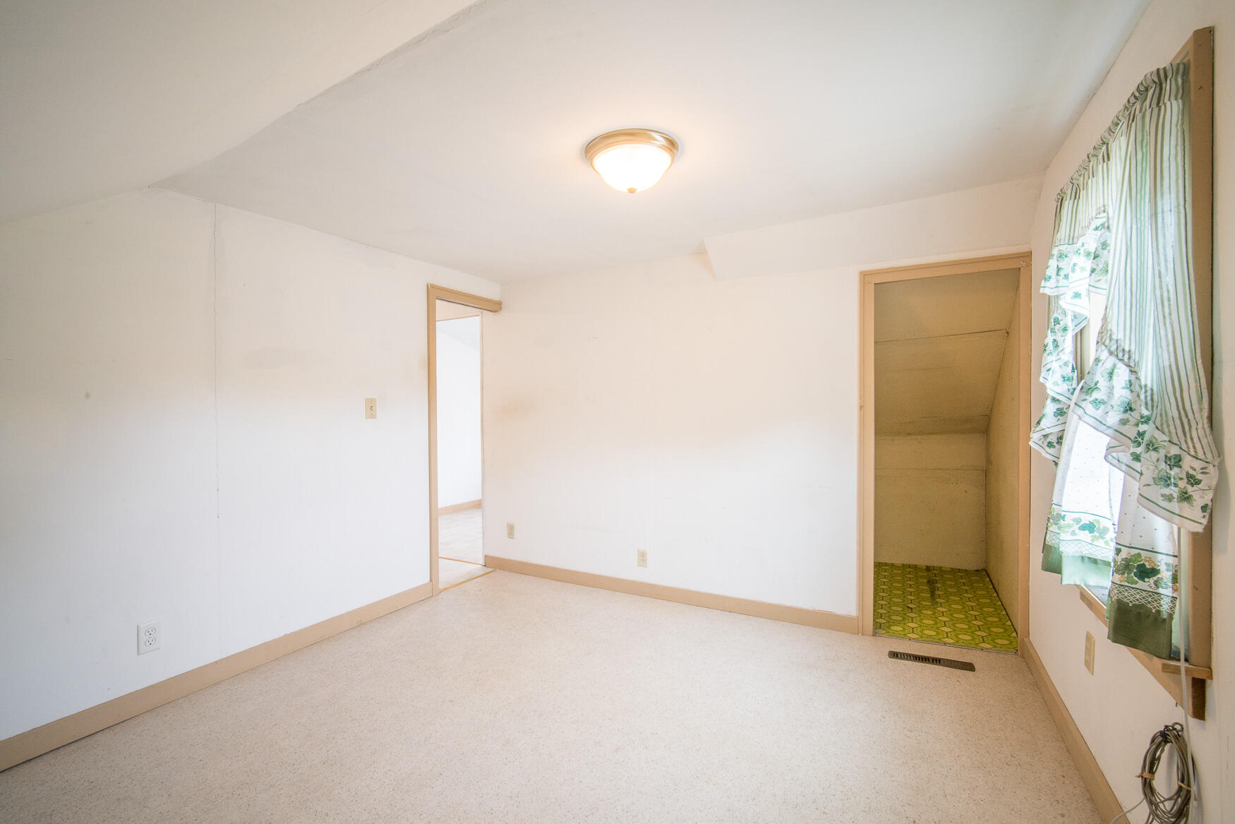 7180 North River Road Trenton, WI 53090 - Photo 15 of 18 3rd bedroom (2)