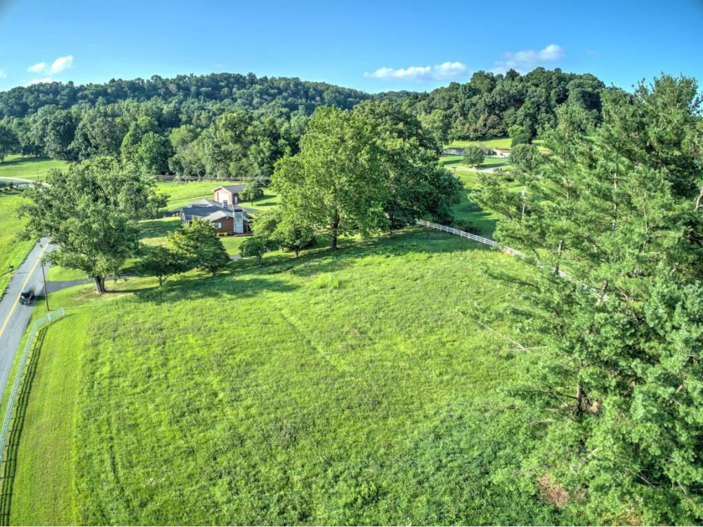 421 Sells Road, Unit 1 Bluff City, TN 37618 - Photo 14 of 15 Photo 14