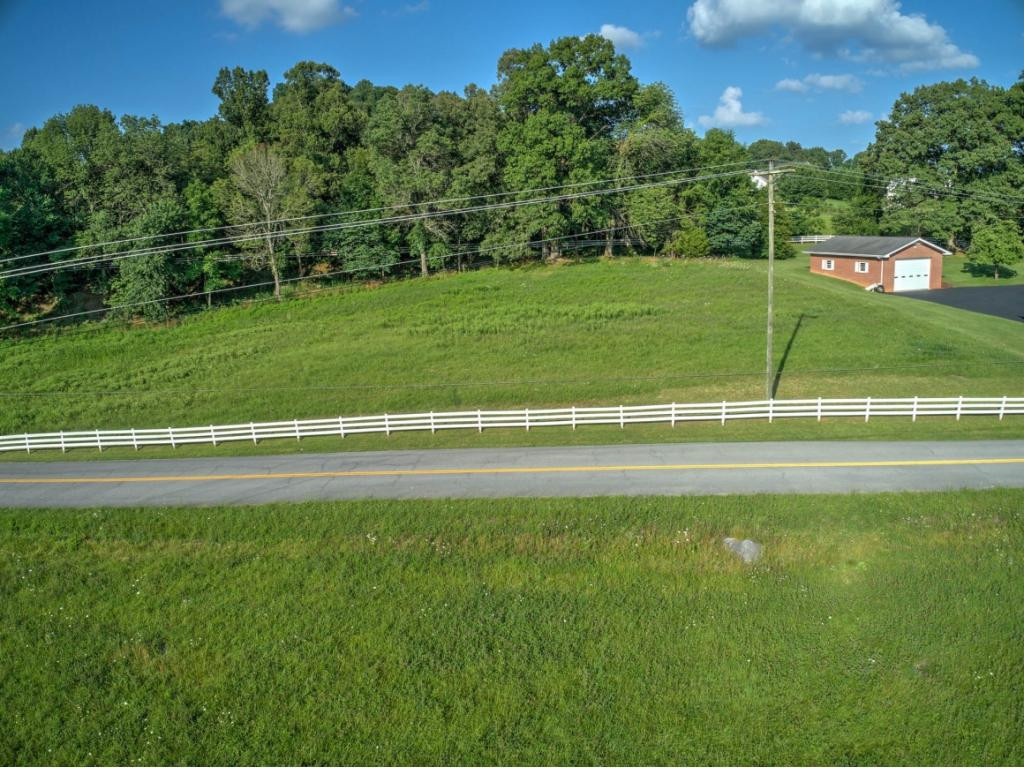 421 Sells Road, Unit 1 Bluff City, TN 37618 - Photo 4 of 15 Photo 4